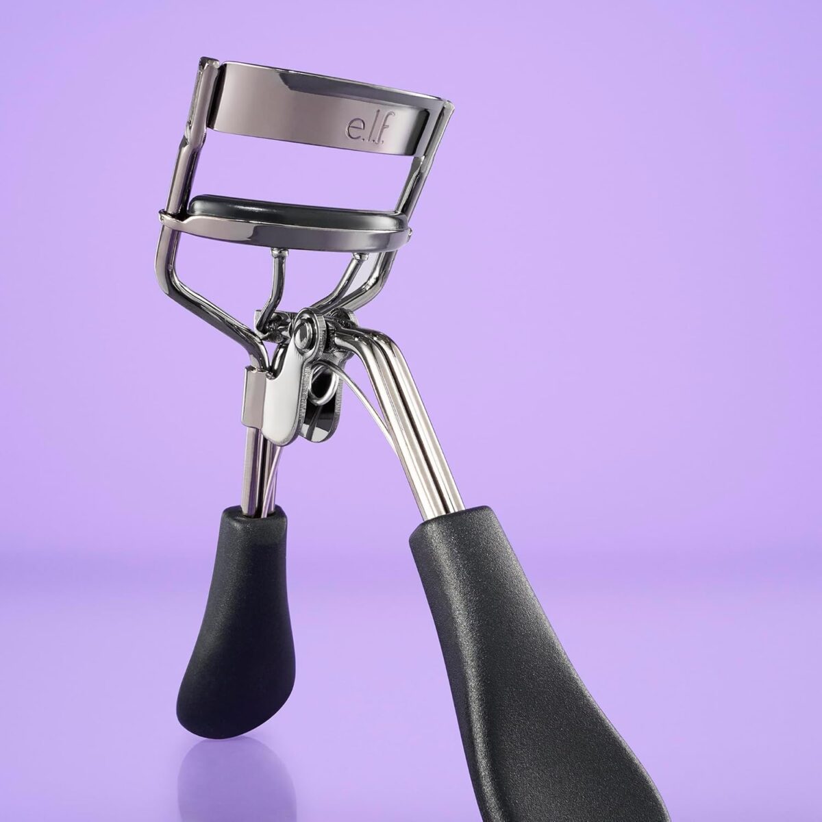 e.l.f. Pro Eyelash Curler, Strong, Contoured, Eye-Opening, Voluminous Lashes, Includes Additional Rubber Replacement Pad, Silver - Image 4