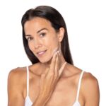 Neutrogena Triple Age Repair Face Moisturizer - with Hexinol Technology & Vitamin C, Anti-Wrinkle Face Cream with SPF 25, Visibly Reduces Wrinkles & Firms Skin, 1.7 oz - Image 6