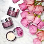 Neutrogena Triple Age Repair Face Moisturizer - with Hexinol Technology & Vitamin C, Anti-Wrinkle Face Cream with SPF 25, Visibly Reduces Wrinkles & Firms Skin, 1.7 oz - Image 9