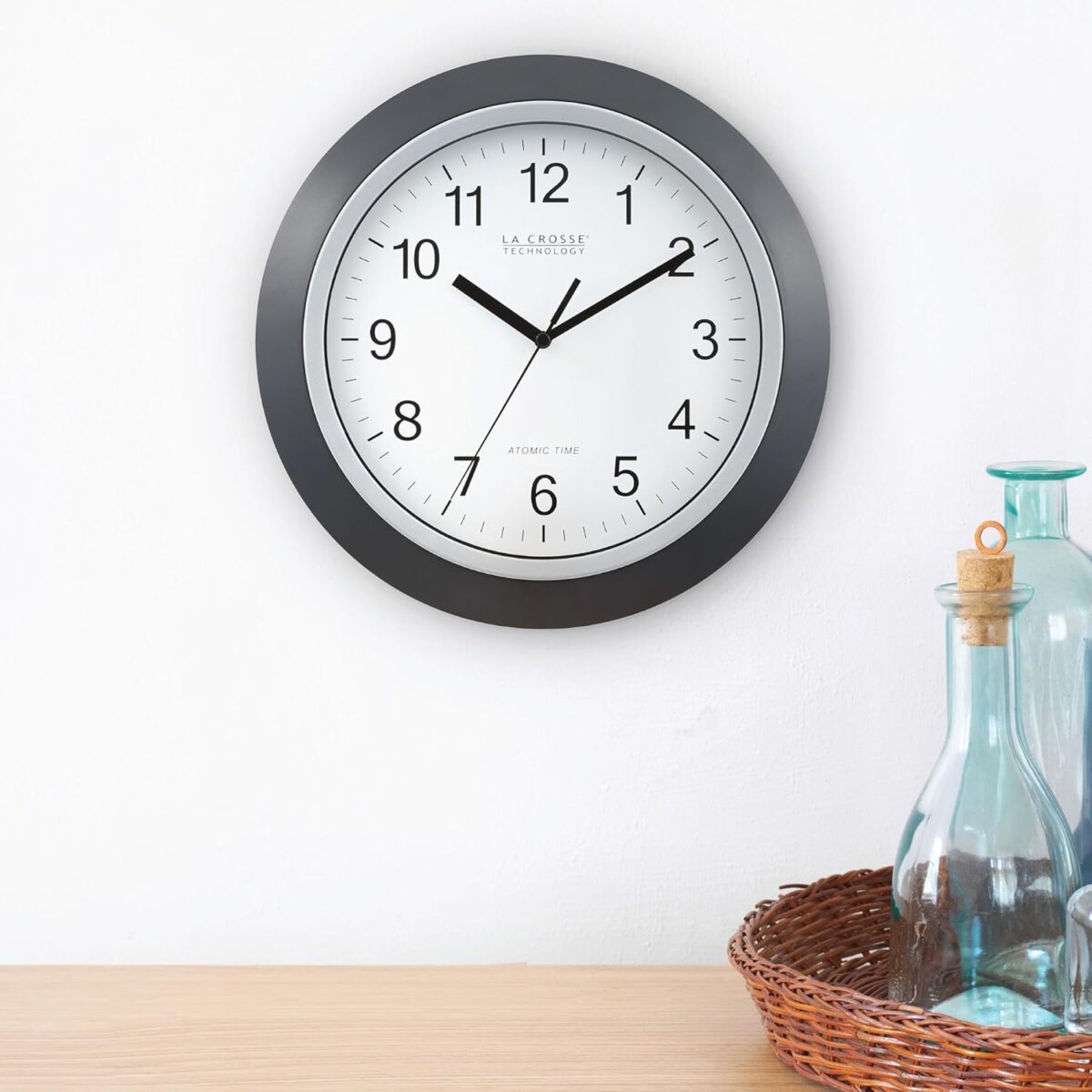 La Crosse Technology WT-3129B 12 Inch Atomic Analog Wall Clock, Pack of 1, Black - Image 4