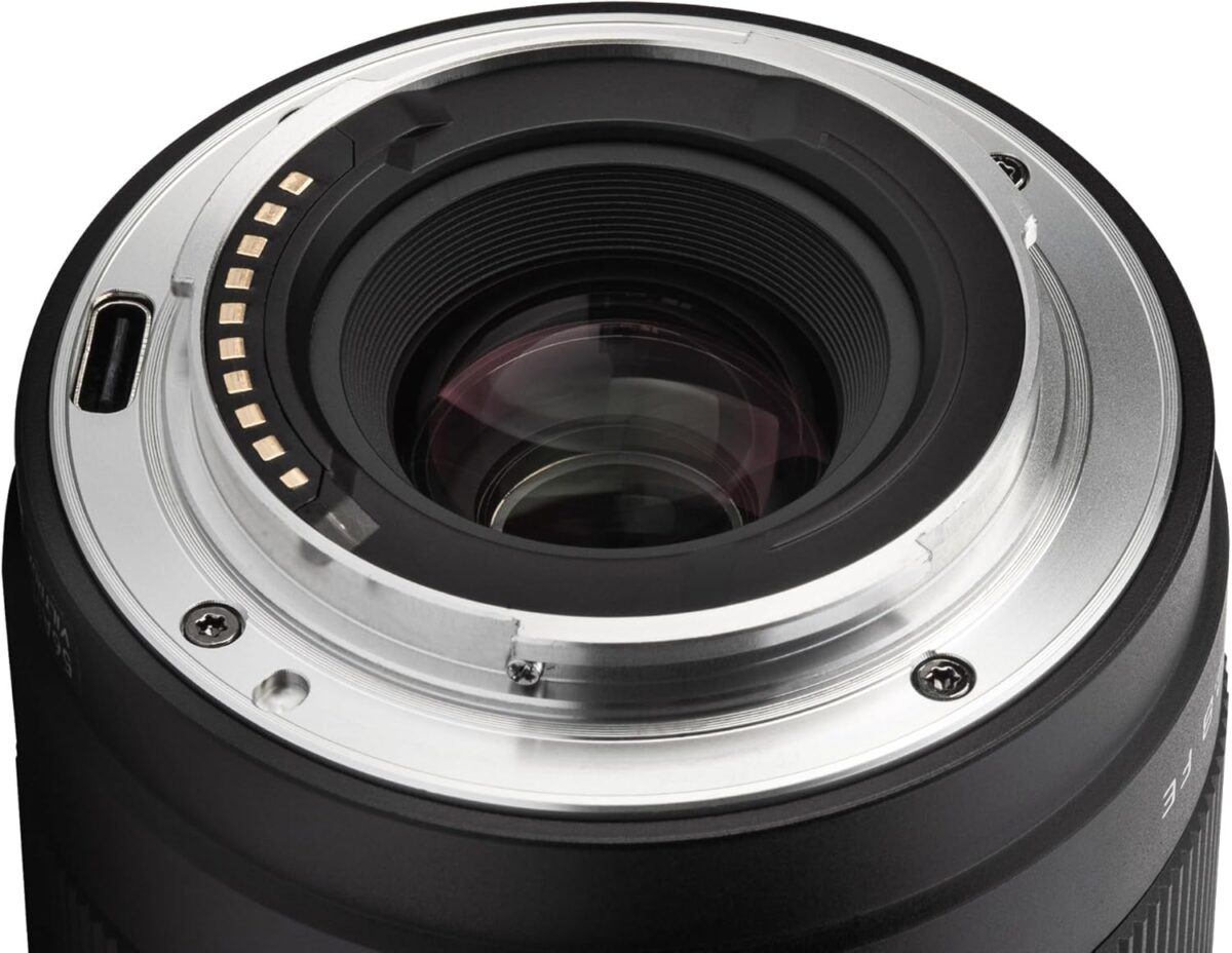 VILTROX 20mm f2.8 FE, 20mm f/2.8 e-Mount Full Frame AF Lens for Sony e Mount, Prime Wide Angle Lens for Sony e Mount a7cr a7cii a7c a6700 zv-e100 a6600 a6400 a7iv a7iii - Image 5
