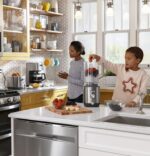 GE 5-Speed Blender + (2) 16 Ounce Blender Cups | Kitchen Essentials for Shakes, Smoothies & More | Large 64 oz Tritan Jar, 8-10 Servings | Stainless Steel Blades & Exterior Finish| 1000 Watts - Image 10