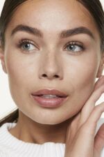 Makeup Revolution Ultra Sculpt & Contour Kit, Contour Palette, Define Your Features, Vegan & Cruelty Free, Ultra Fair C01, 3.6g - Image 7