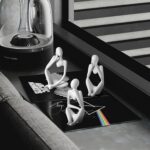 BrownLove 3pcs Decor White Thinker Statue Abstract Art Sculpture，Resin Collectible Figurines for Home Living Room Office Shelf Decoration - Image 7