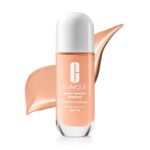 Clinique Even Better Clinical Vitamin Makeup Broad Spectrum SPF 45 With Vitamin C, Vitamin E + Vitamin B3 | Light Coverage + Vibrant Finish - Image 2
